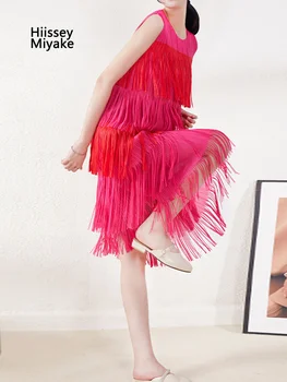 HiIssey Miyake Vasaros Mados Dizaino Moterų Berankovis Plonas Elegantiškas Vėjo Plisuotos Turas Neckset Galvos Dalies Pakraštyje Suknelės